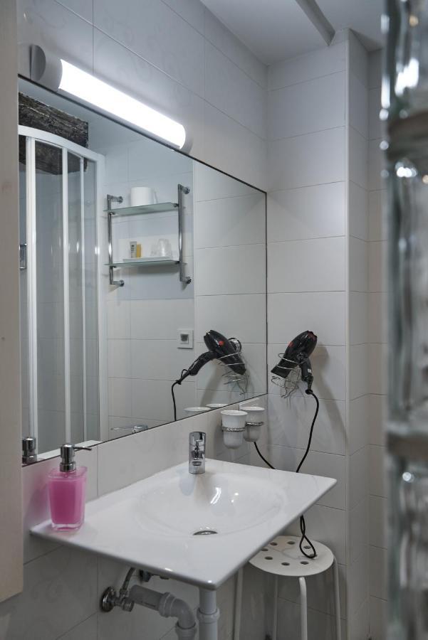 Pension Aliciazzz Bed And Breakfast בילבאו מראה חיצוני תמונה