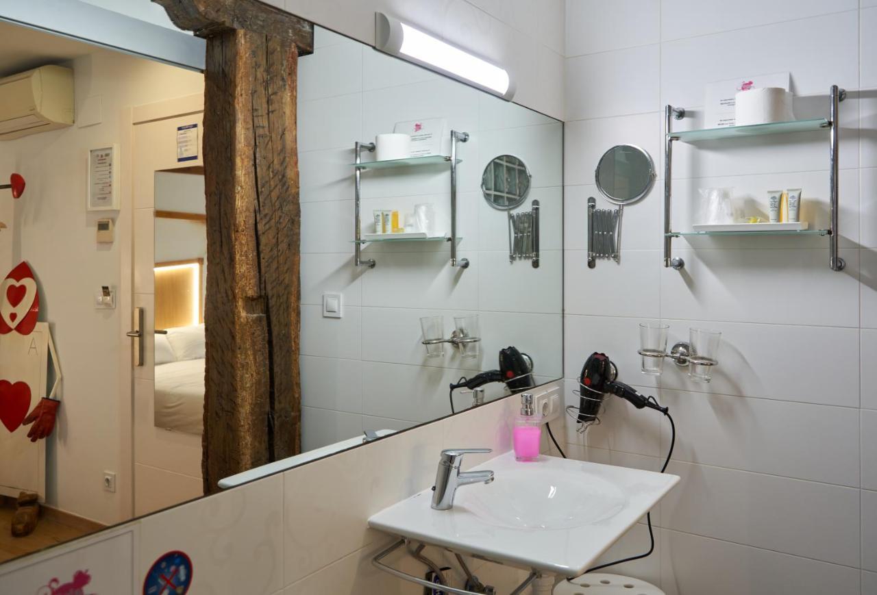 Pension Aliciazzz Bed And Breakfast בילבאו מראה חיצוני תמונה