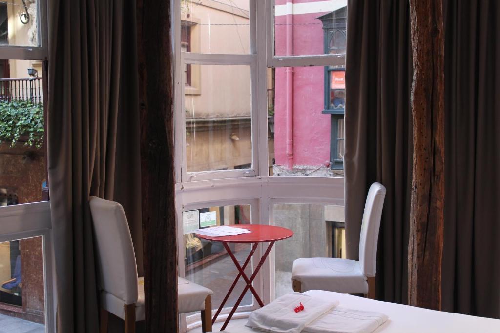 Pension Aliciazzz Bed And Breakfast בילבאו חדר תמונה